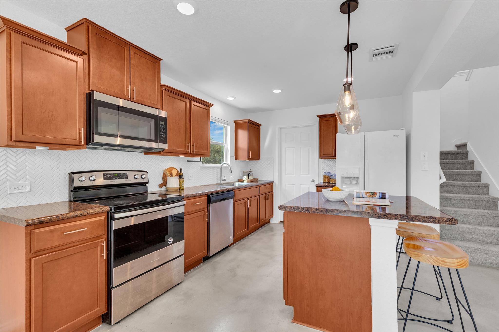 511 Estes Park Taylor TX 76574