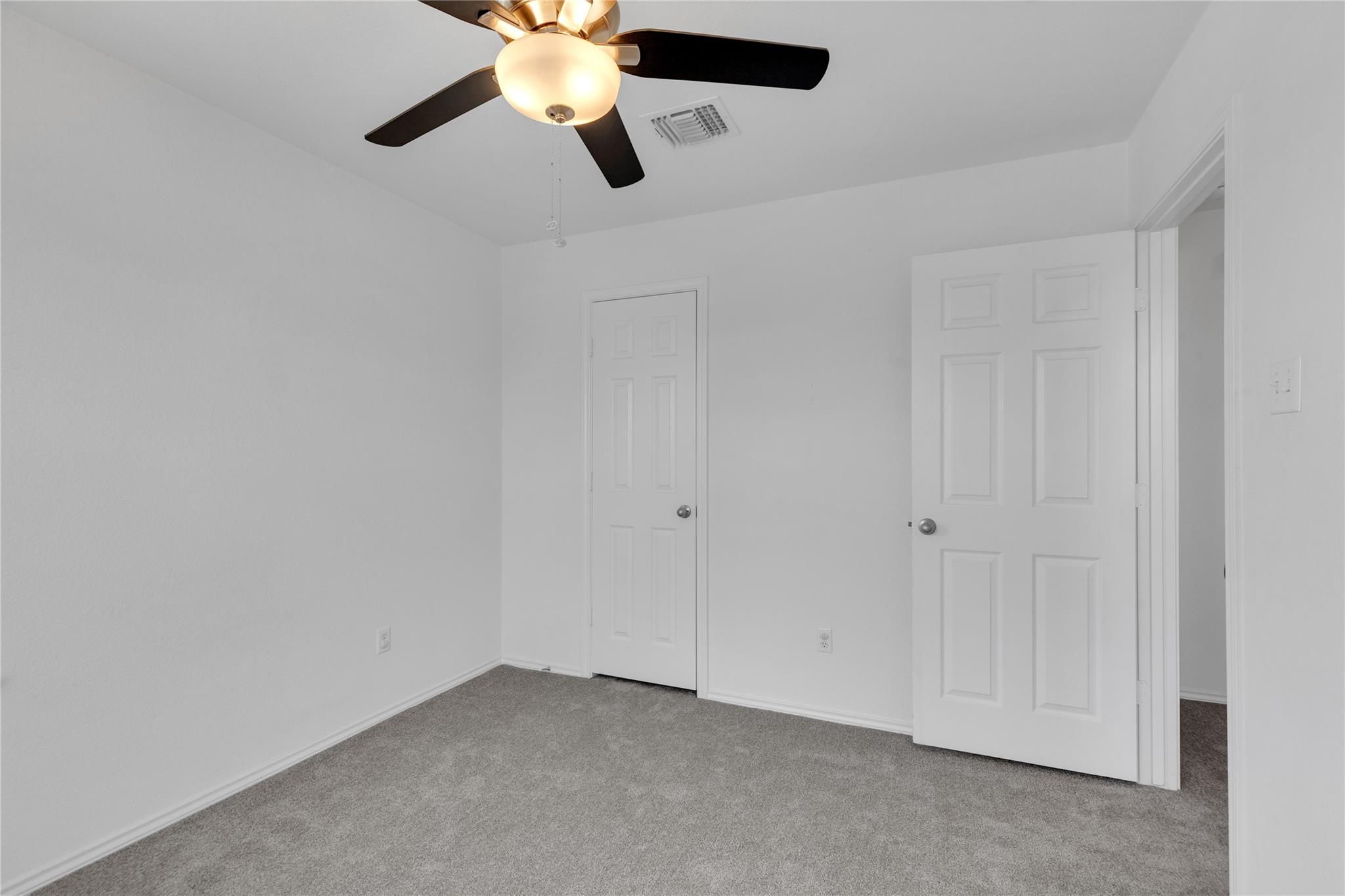 511 Estes Park Taylor TX 76574