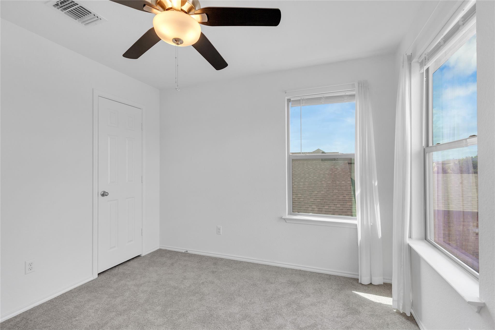 511 Estes Park Taylor TX 76574