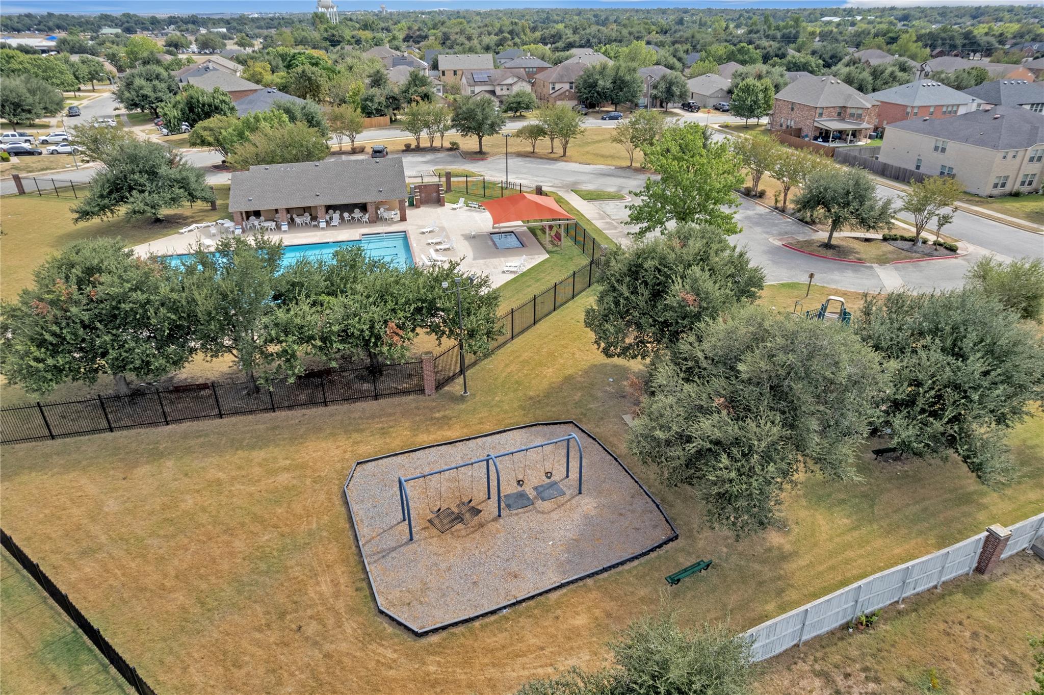 511 Estes Park Taylor TX 76574
