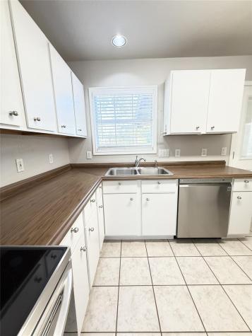 1403 Alcoa Avenue Rockdale TX 76567