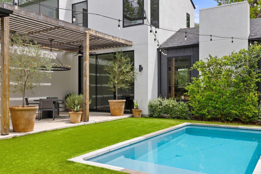 907 Karen Avenue Austin TX 78757