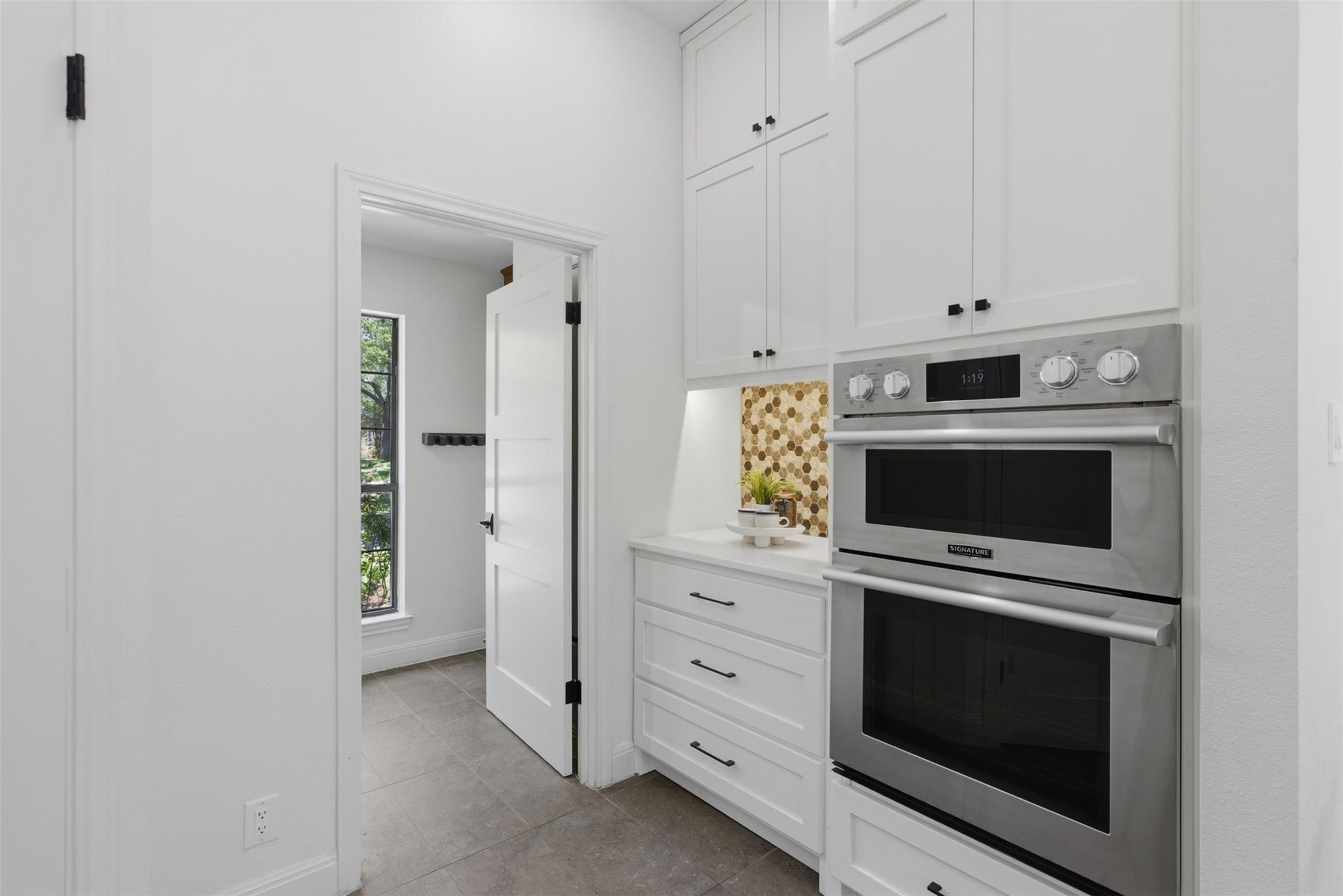 2 Meandering Way Round Rock TX 78664
