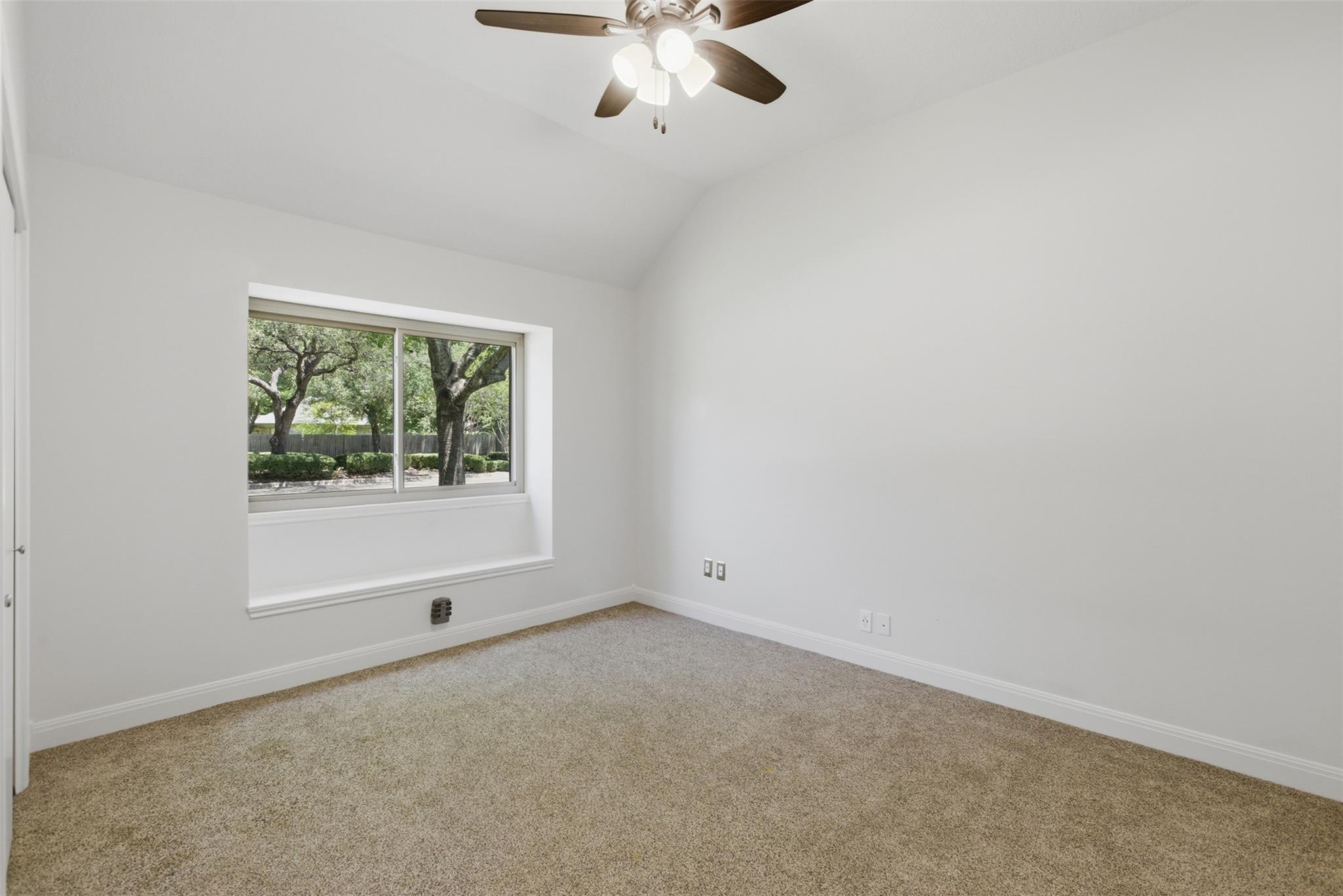 2 Meandering Way Round Rock TX 78664