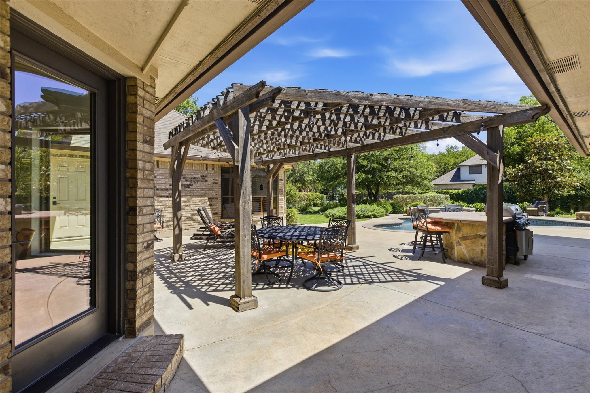 2 Meandering Way Round Rock TX 78664