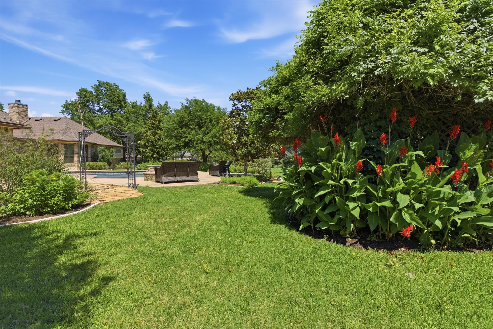 2 Meandering Way Round Rock TX 78664