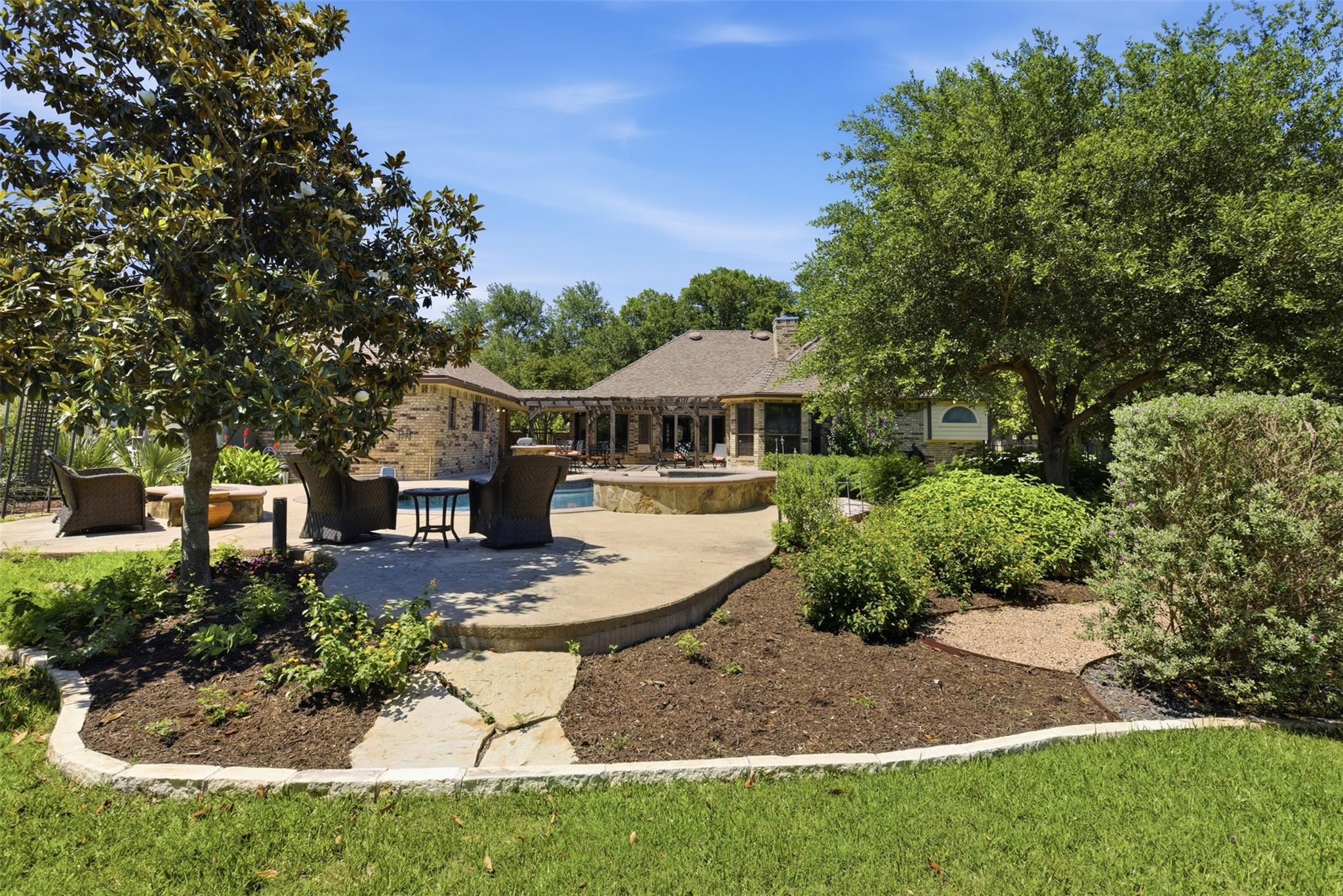 2 Meandering Way Round Rock TX 78664