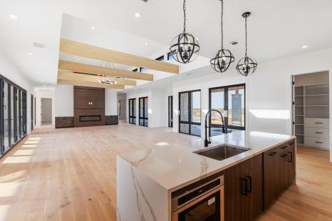6425 Ranch Road 962 W Round Mountain TX 78663