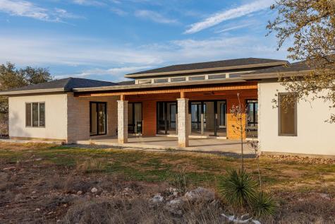 6425 Ranch Road 962 W Round Mountain TX 78663