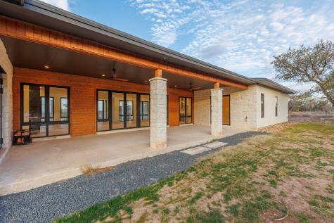 6425 Ranch Road 962 W Round Mountain TX 78663