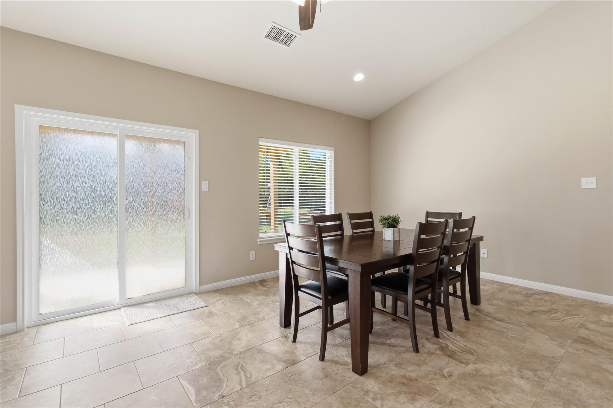 285 Hummingbird Way Martindale TX 78655