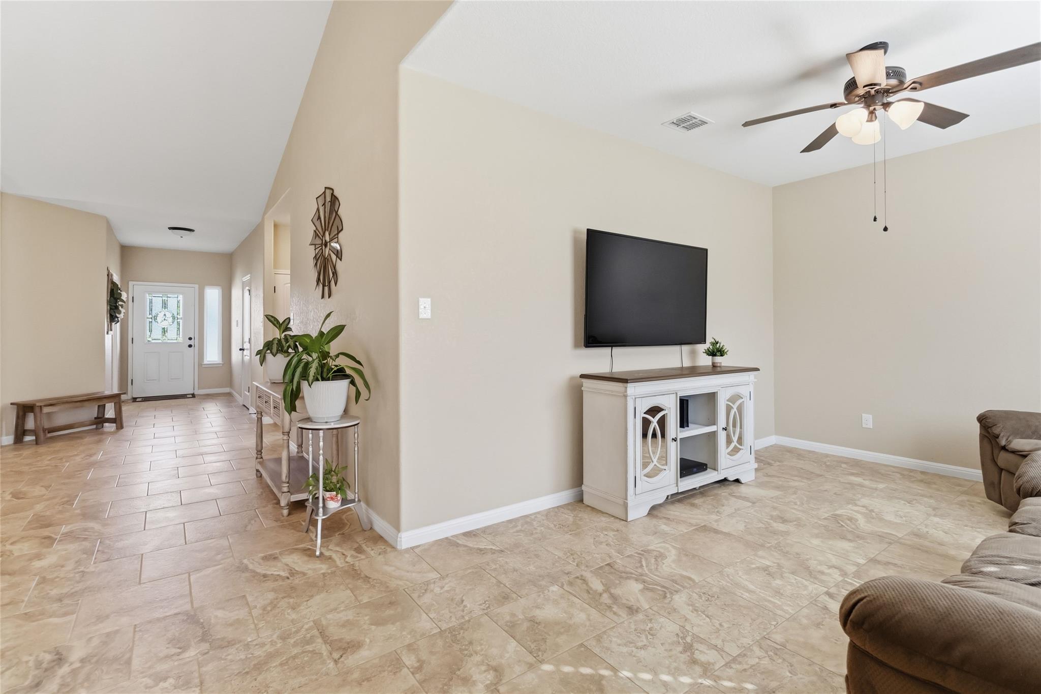 285 Hummingbird Way Martindale TX 78655