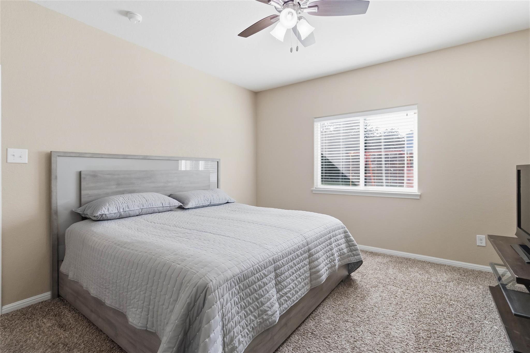 285 Hummingbird Way Martindale TX 78655