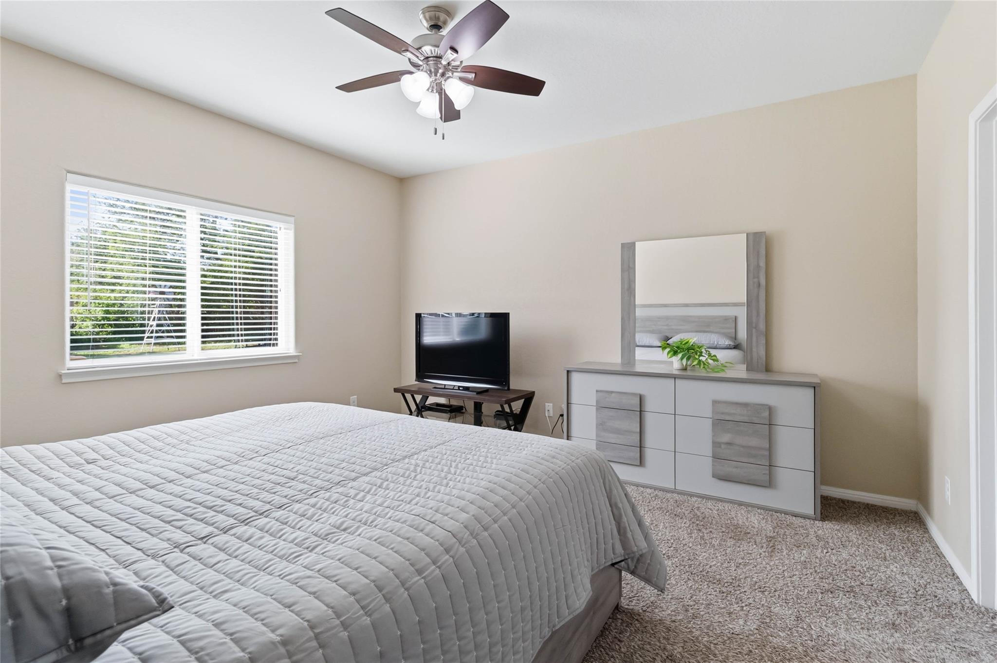 285 Hummingbird Way Martindale TX 78655