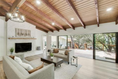6201 Valleyview Street Lago Vista TX 78645