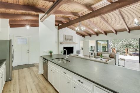6201 Valleyview Street Lago Vista TX 78645