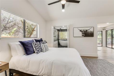 6201 Valleyview Street Lago Vista TX 78645