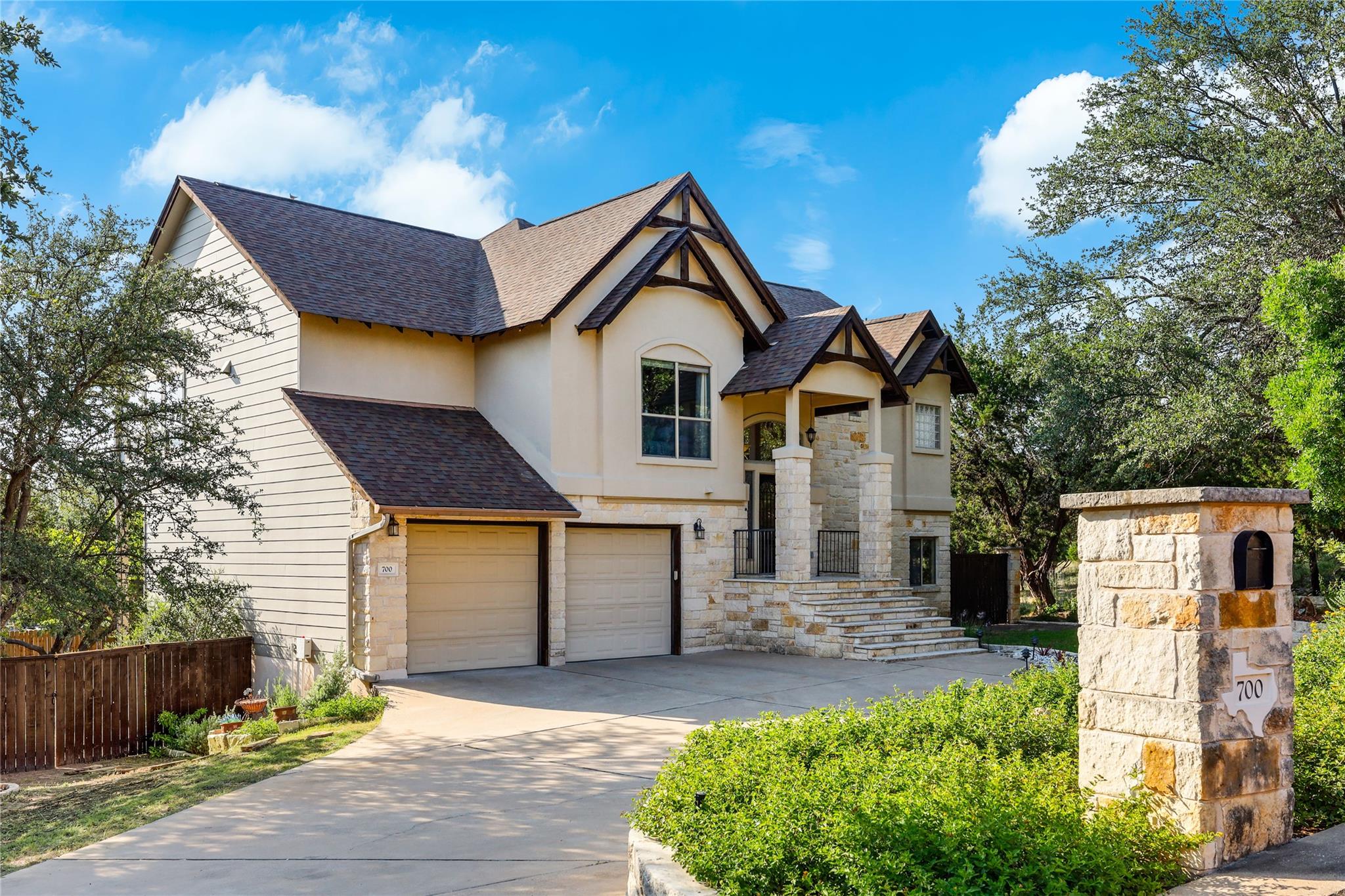 700 Augusta Circle N Point Venture TX 78645