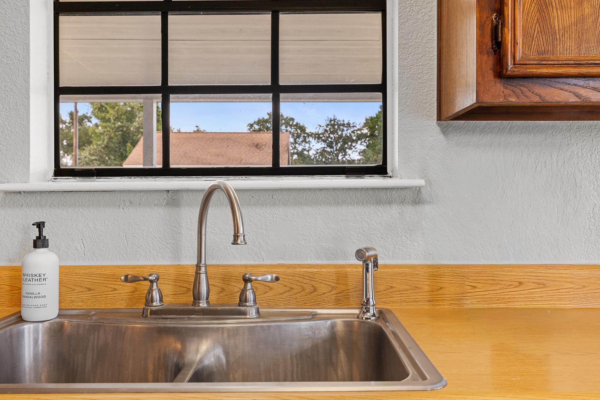 1081 Pr 7023 Pr Elgin TX 78621