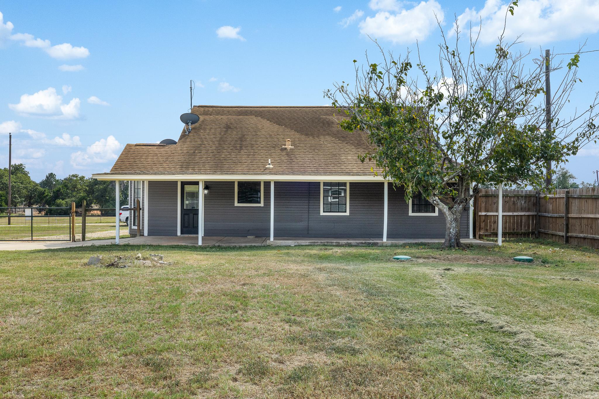 1081 Pr 7023 Pr Elgin TX 78621