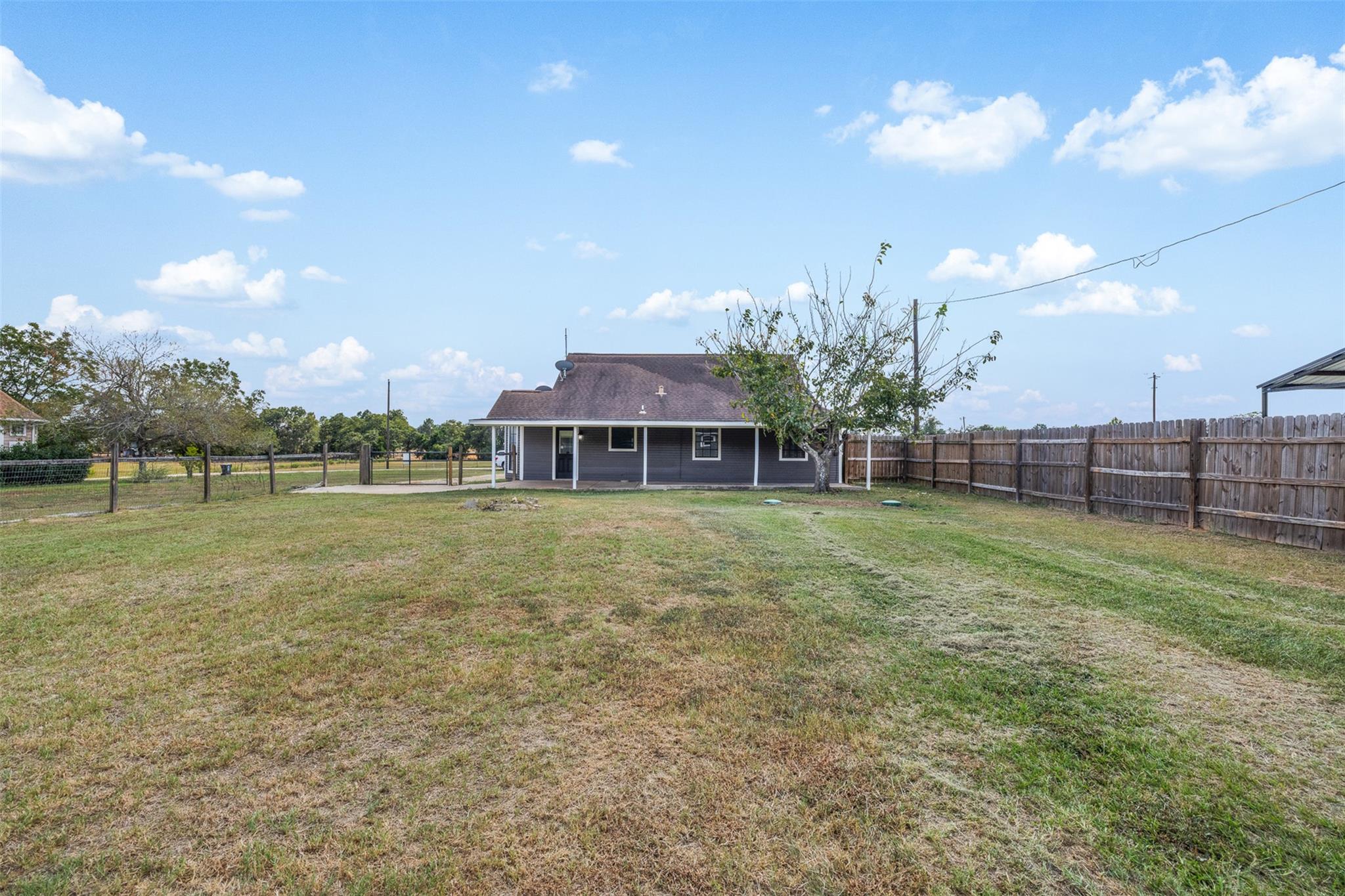 1081 Pr 7023 Pr Elgin TX 78621