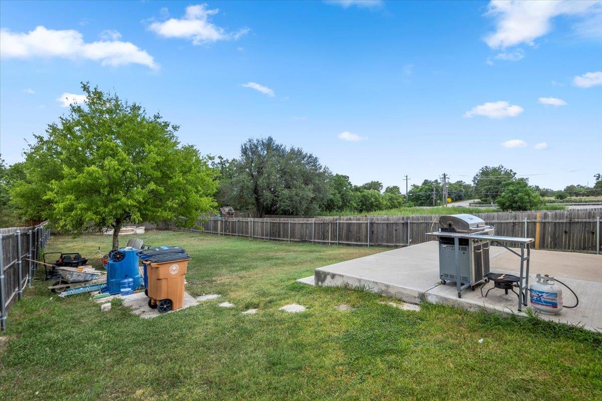 5105 Bantom Woods Bend Austin TX 78724