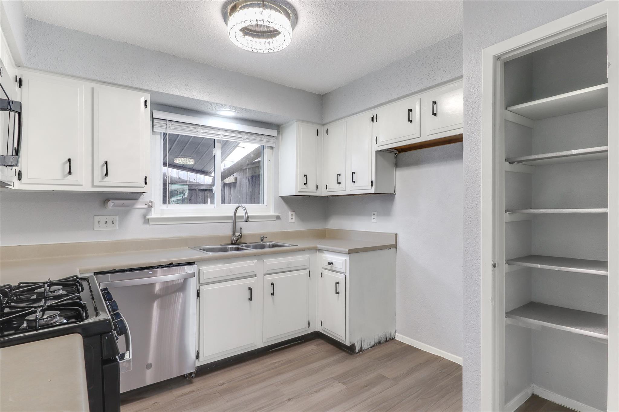 9806 Meadowheath Drive Austin TX 78729