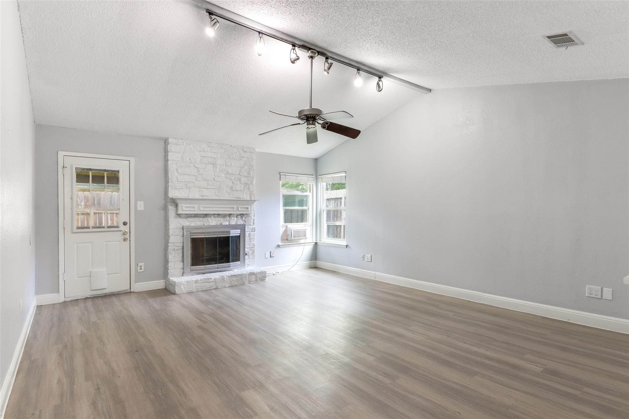 9806 Meadowheath Drive Austin TX 78729