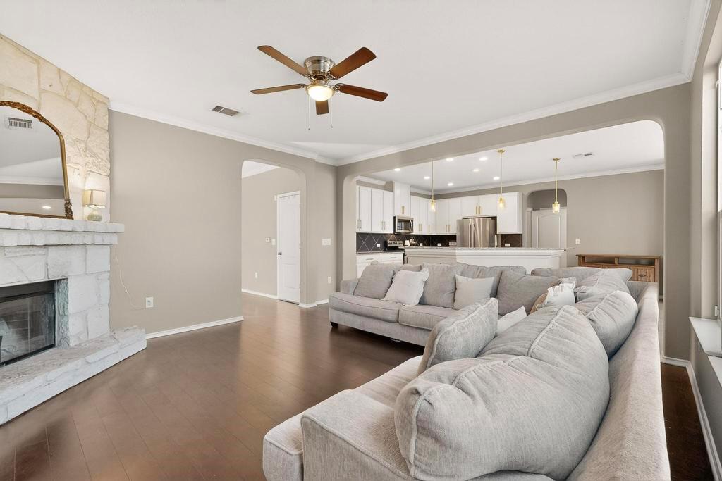 7509 Nunsland Drive Austin TX 78744