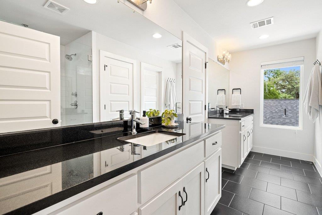 1182 Ridgeway Drive Austin TX 78702