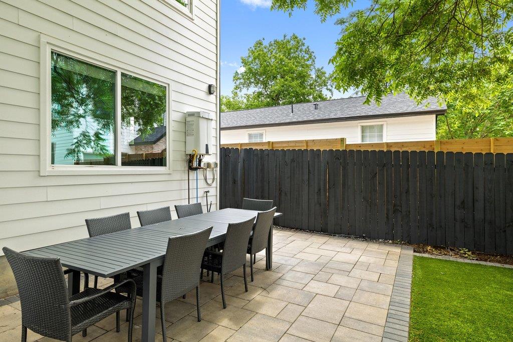 1182 Ridgeway Drive Austin TX 78702