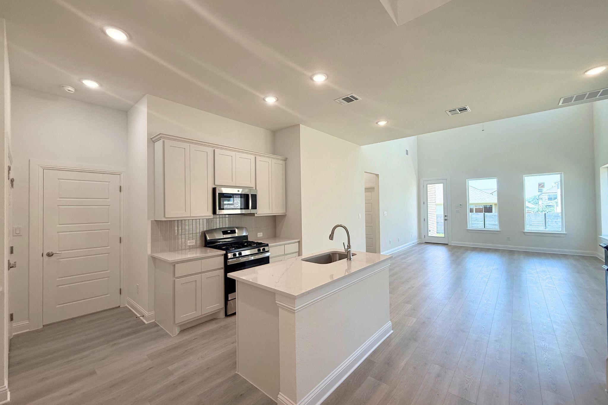 1033 Stonehill Drive Georgetown TX 78633