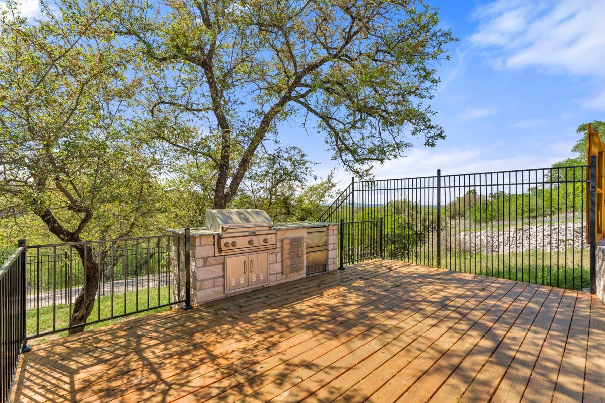 100 Semi Circle Horseshoe Bay TX 78657