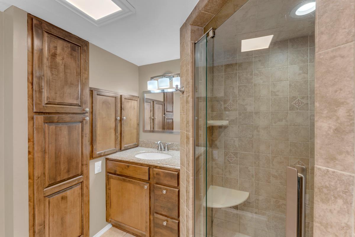 100 Semi Circle Horseshoe Bay TX 78657