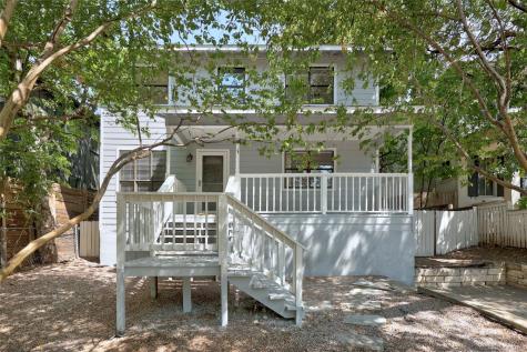 2102 E 8th Street Austin TX 78702