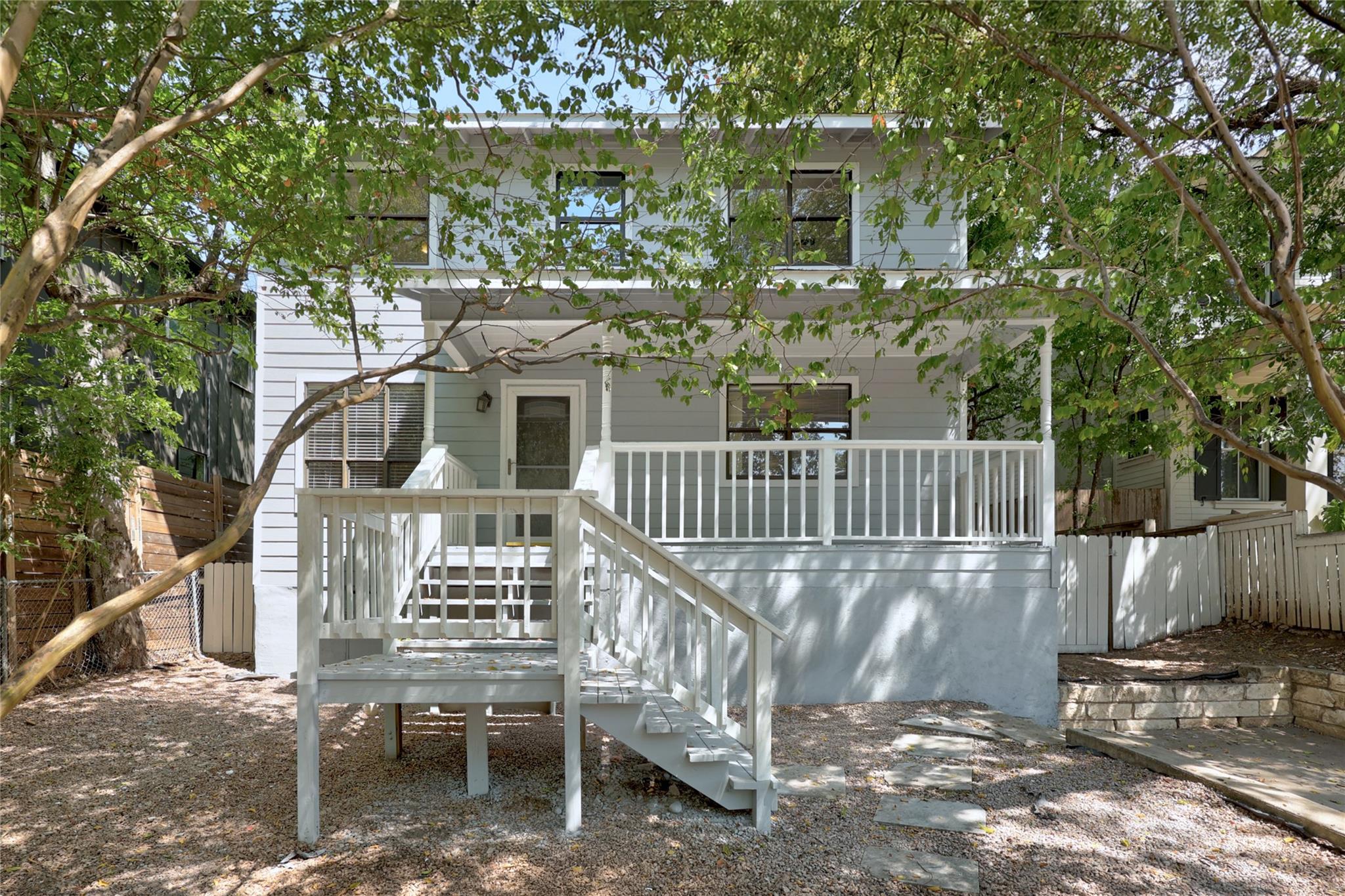 2102 E 8th Street Austin TX 78702