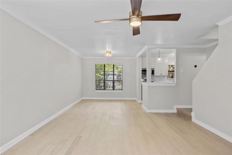 2102 E 8th Street Austin TX 78702
