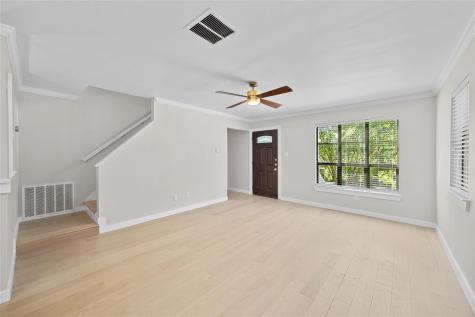 2102 E 8th Street Austin TX 78702