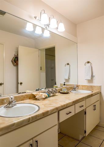 252 Meadowlakes Drive Meadowlakes TX 78654