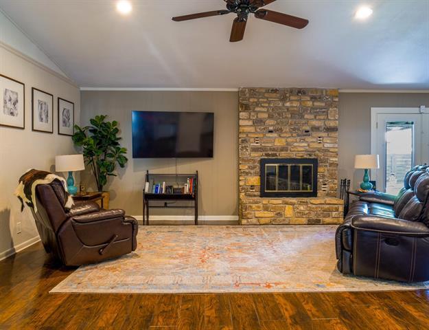 252 Meadowlakes Drive Meadowlakes TX 78654