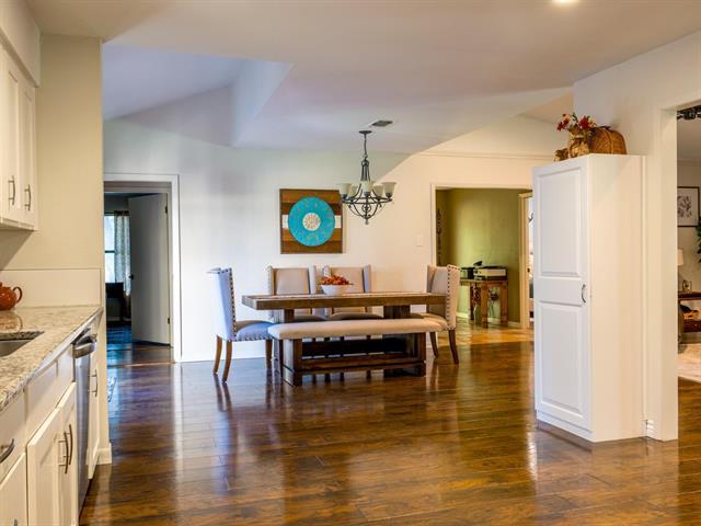 252 Meadowlakes Drive Meadowlakes TX 78654