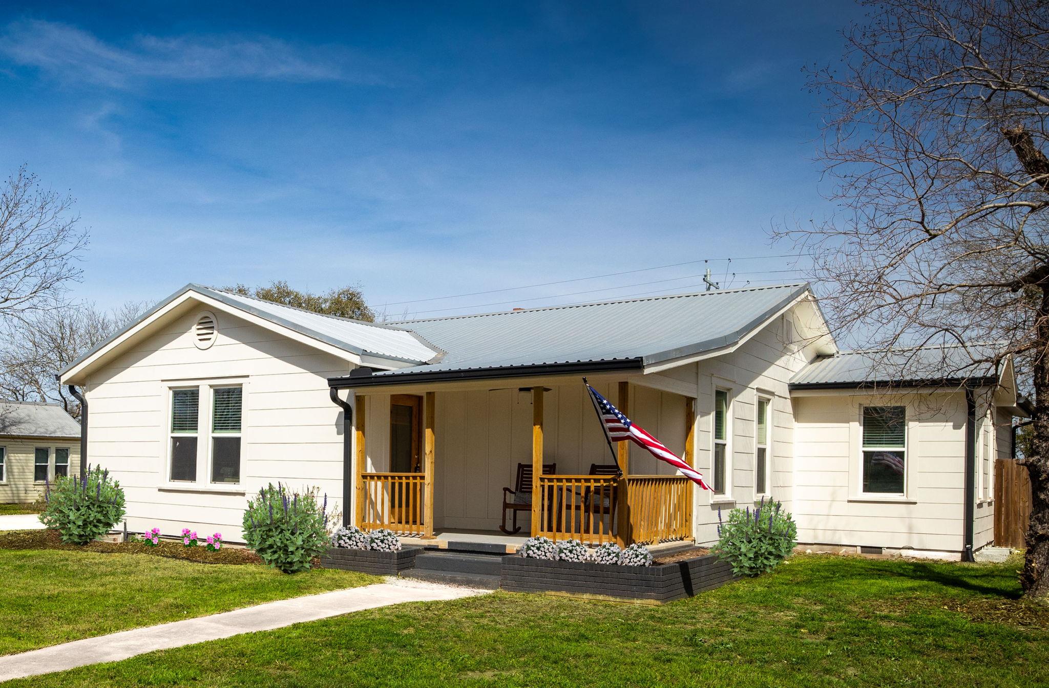 215 Paulus Street Schulenburg TX 78956