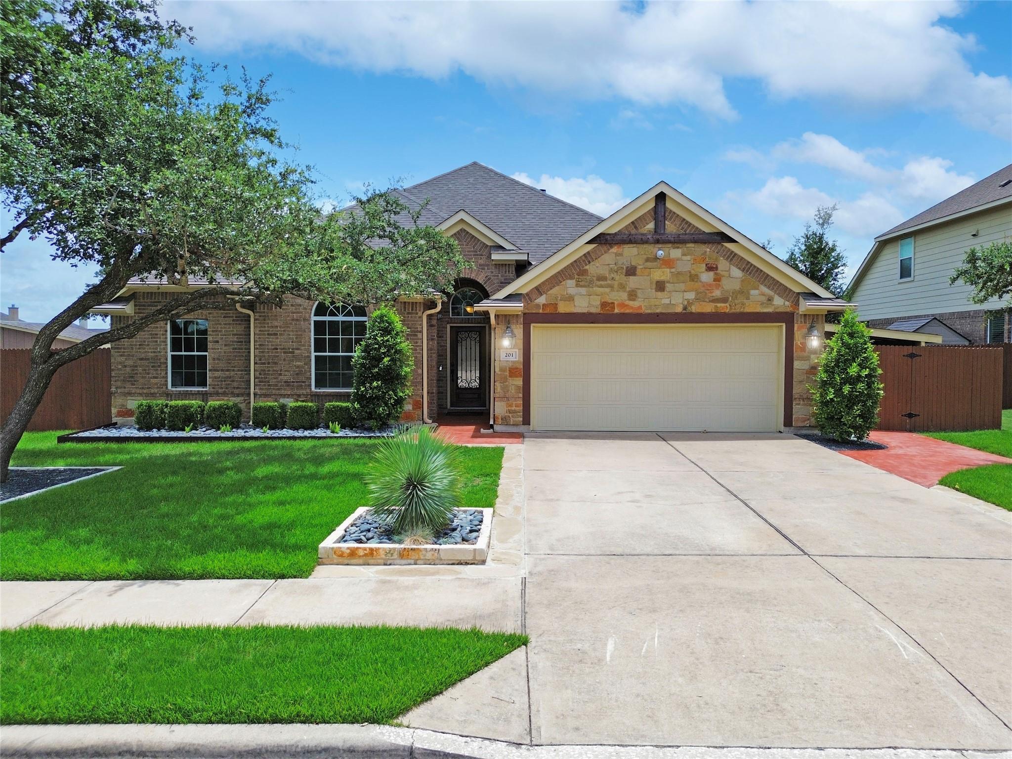 201 Arrezo Lane Georgetown TX 78628