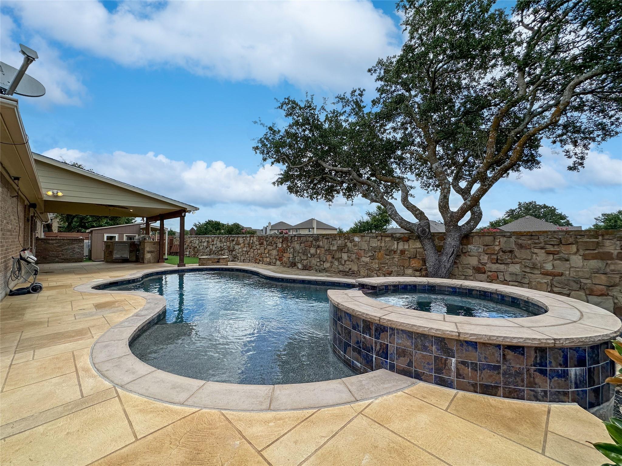 201 Arrezo Lane Georgetown TX 78628