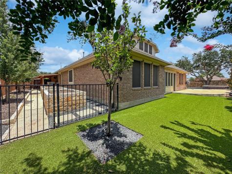 201 Arrezo Lane Georgetown TX 78628