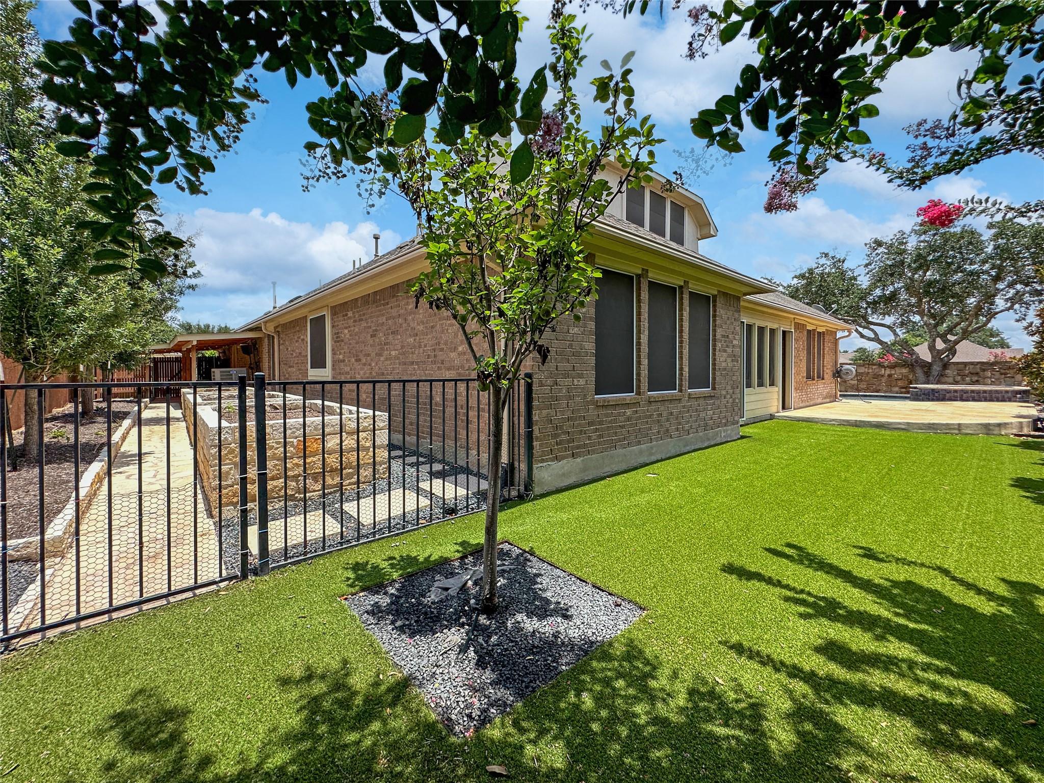 201 Arrezo Lane Georgetown TX 78628