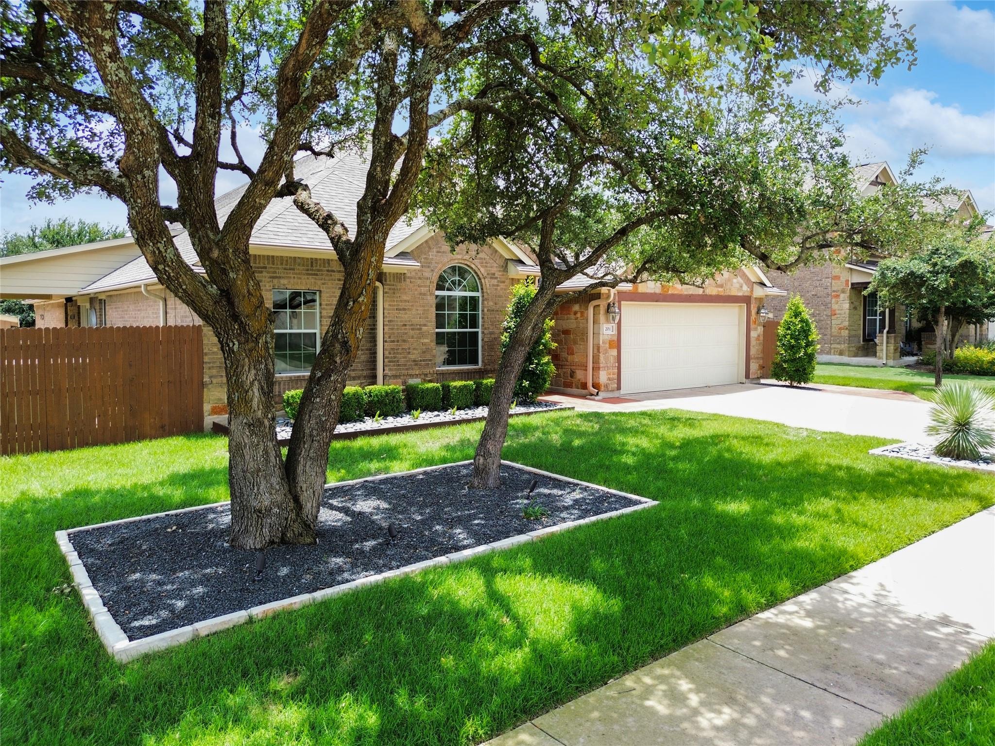 201 Arrezo Lane Georgetown TX 78628