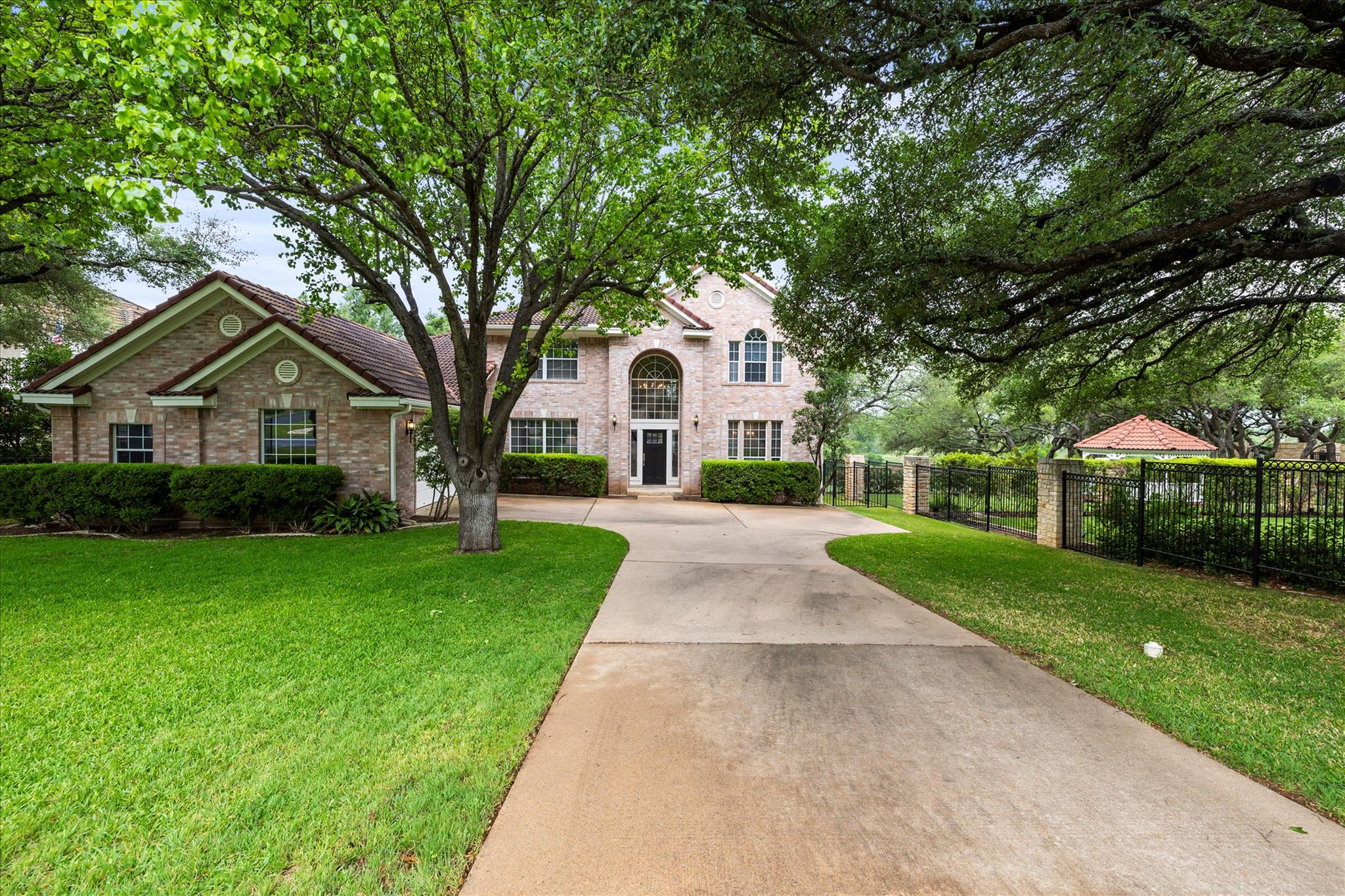 37 Waterfall Drive The Hills TX 78738