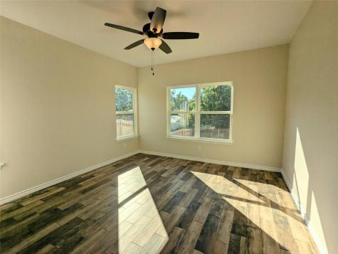 1714 E Avenue G Lampasas TX 76550