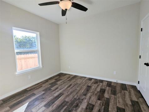 1714 E Avenue G Lampasas TX 76550